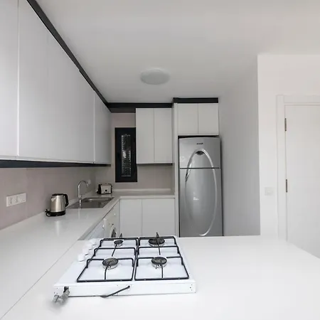 Modern With Garden And Terrace Near Beach In The Heart Of فيلة بودروم