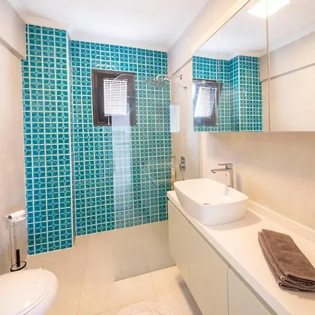 Modern With Garden And Terrace Near Beach In The Heart Of فيلة *
