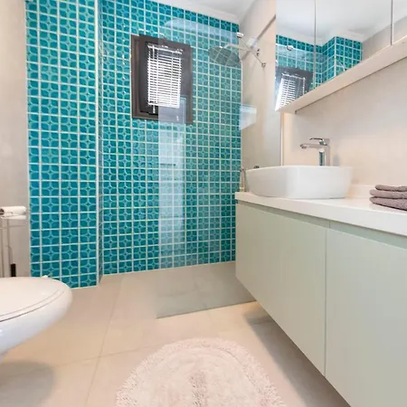 فيلة Modern With Garden And Terrace Near Beach In The Heart Of