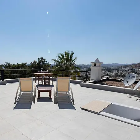 Villa Modern With Garden And Terrace Near Beach In The Heart Of Bodrum